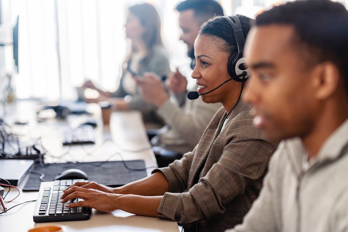 Instant HelpDesk Support for the UAE Businesses